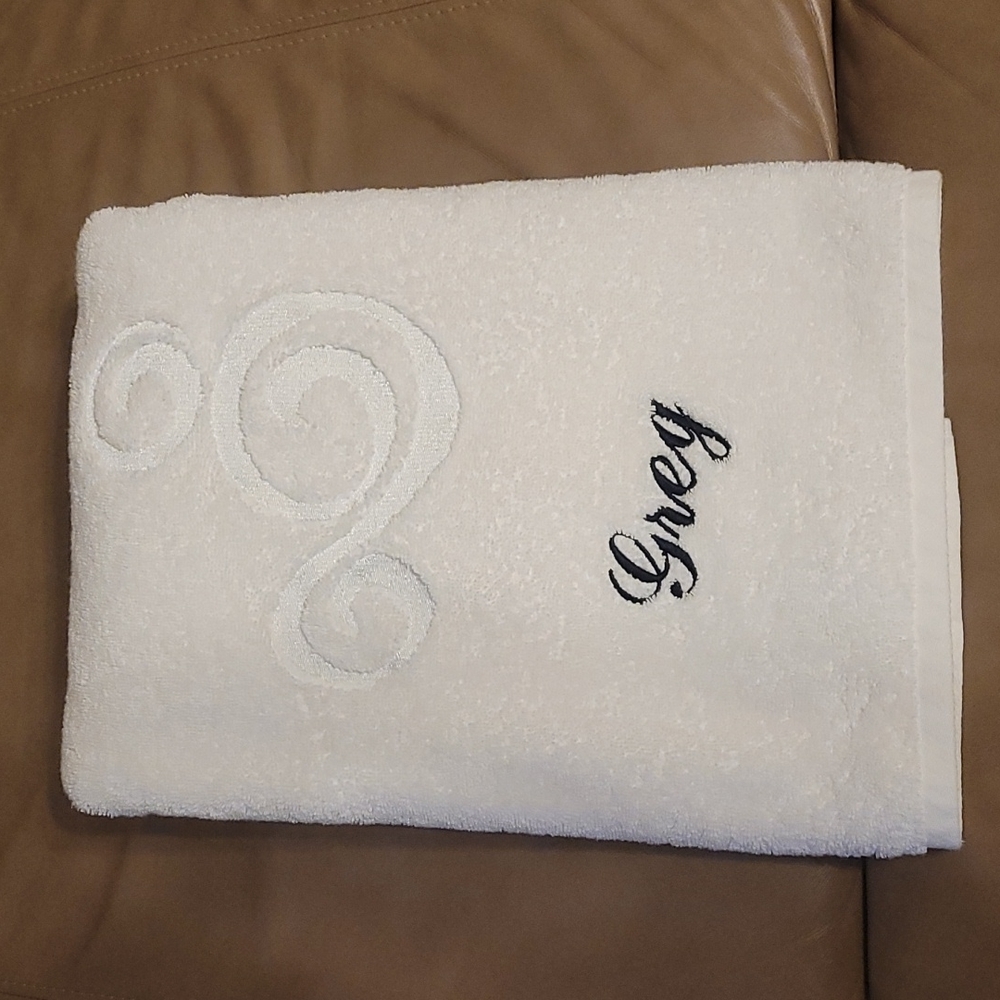 Disney embossed embroidered bath towel